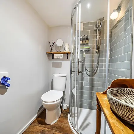 The Hide - Cosy With Hot Tub Newton-on-Rawcliffe