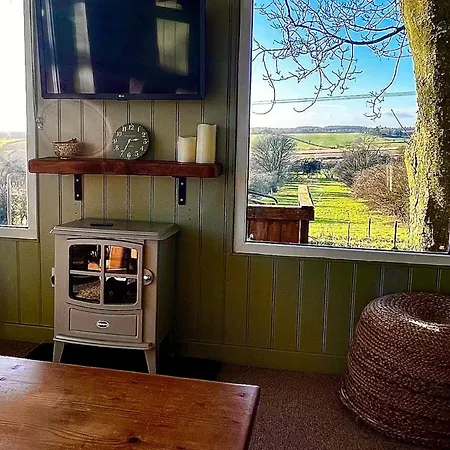 The Hide - Cosy With Hot Tub Дом отдыха Newton-on-Rawcliffe