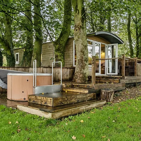 The Hide - Cosy With Hot Tub Дом отдыха